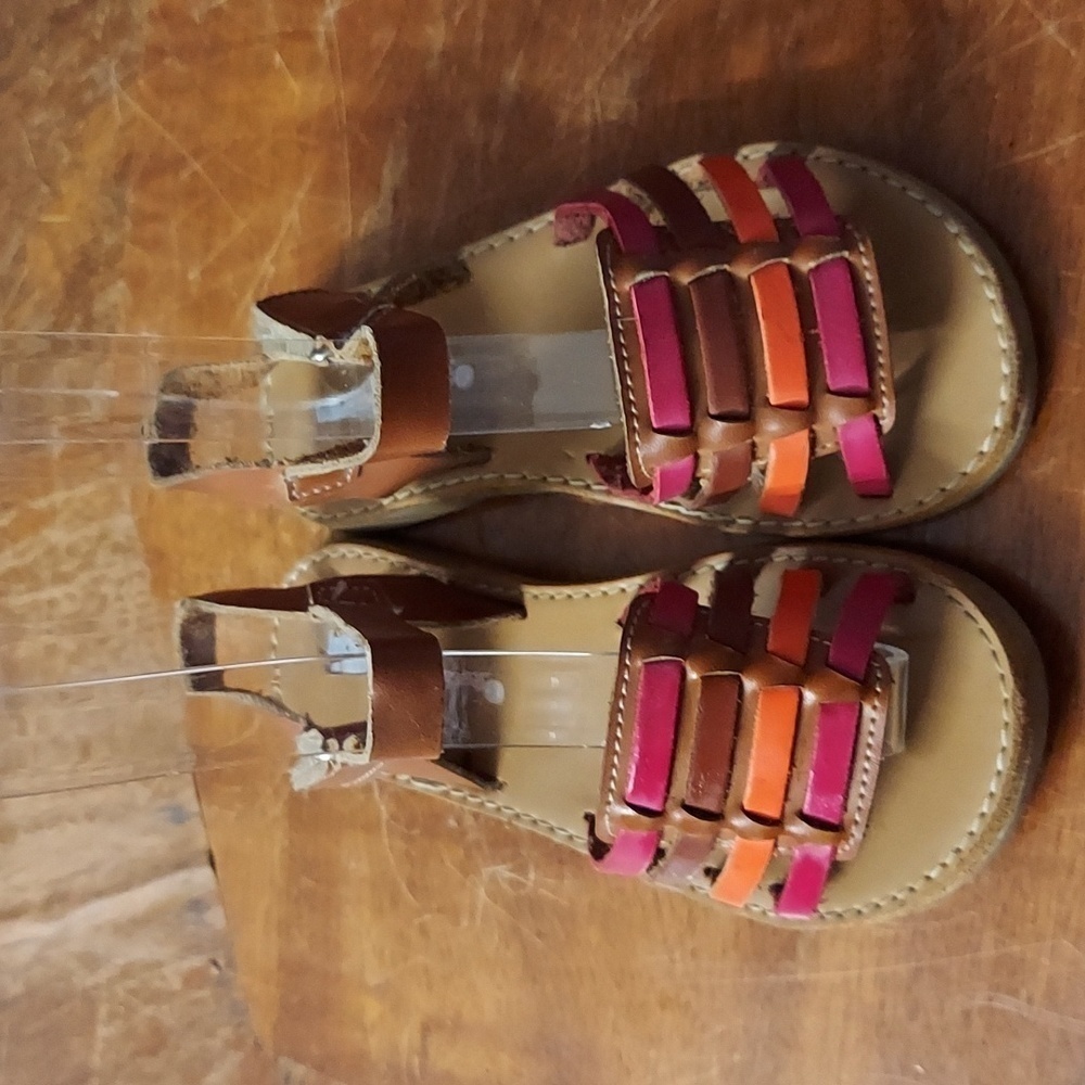 Kids express sandals
